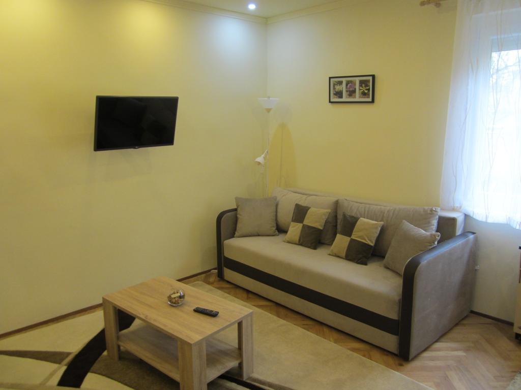 Dudi Apartman Szeged Exterior foto