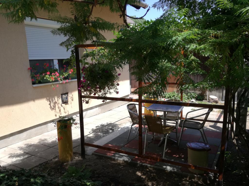 Dudi Apartman Szeged Exterior foto